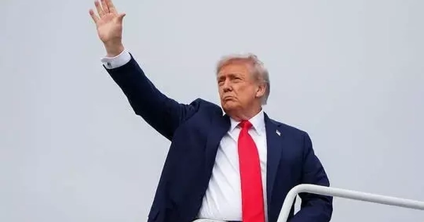Tổng thống Donald Trump muốn tổ chức hội nghị ba bên Mỹ - Nga - Ukraine vào tuần tới?