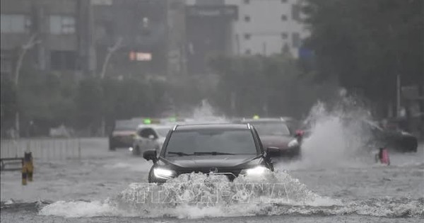 Trung Quốc kích hoạt ứng phó khẩn cấp phòng chống lũ lụt tại Hải Nam