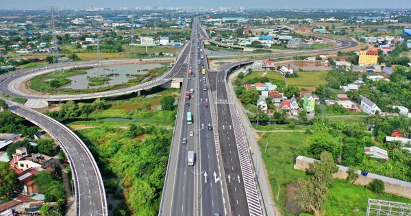 “Bộ đôi sóng” ông lớn và hạ tầng tỉ đô cùng lúc đổ bộ, bất động sản phía Tây Tp.HCM liên tục có chuyển động mới