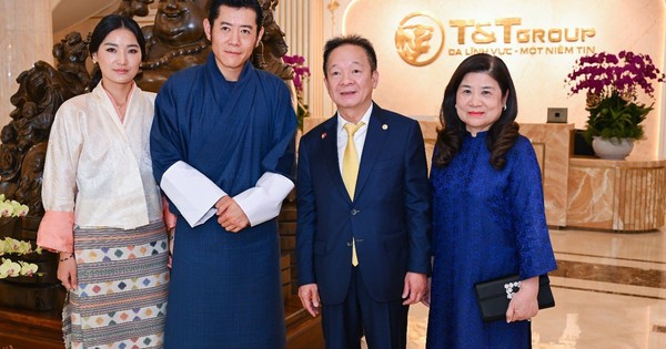Quốc vương Bhutan và Hoàng hậu tới thăm T&T Group, ông Đỗ Quang Hiển đề xuất mở đường bay thẳng Bhutan và Việt Nam, phát triển du lịch tâm linh