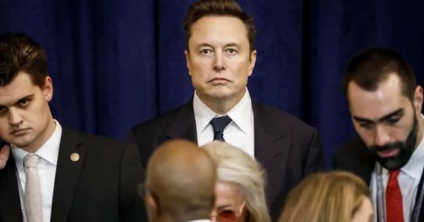 Nóng: Elon Musk bị kiện tập thể với cáo buộc 'lừa đảo'