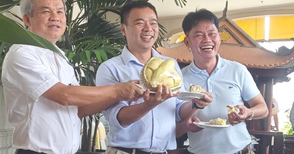 Dồn dập "tin nóng" từ bầu Đức và Hoàng Anh Gia Lai
