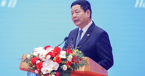 Ông Trương Gia Bình nhận nhiệm vụ từ Thủ tướng, cổ phiếu FPT lấy lại mốc 100.000 đồng tròn trĩnh