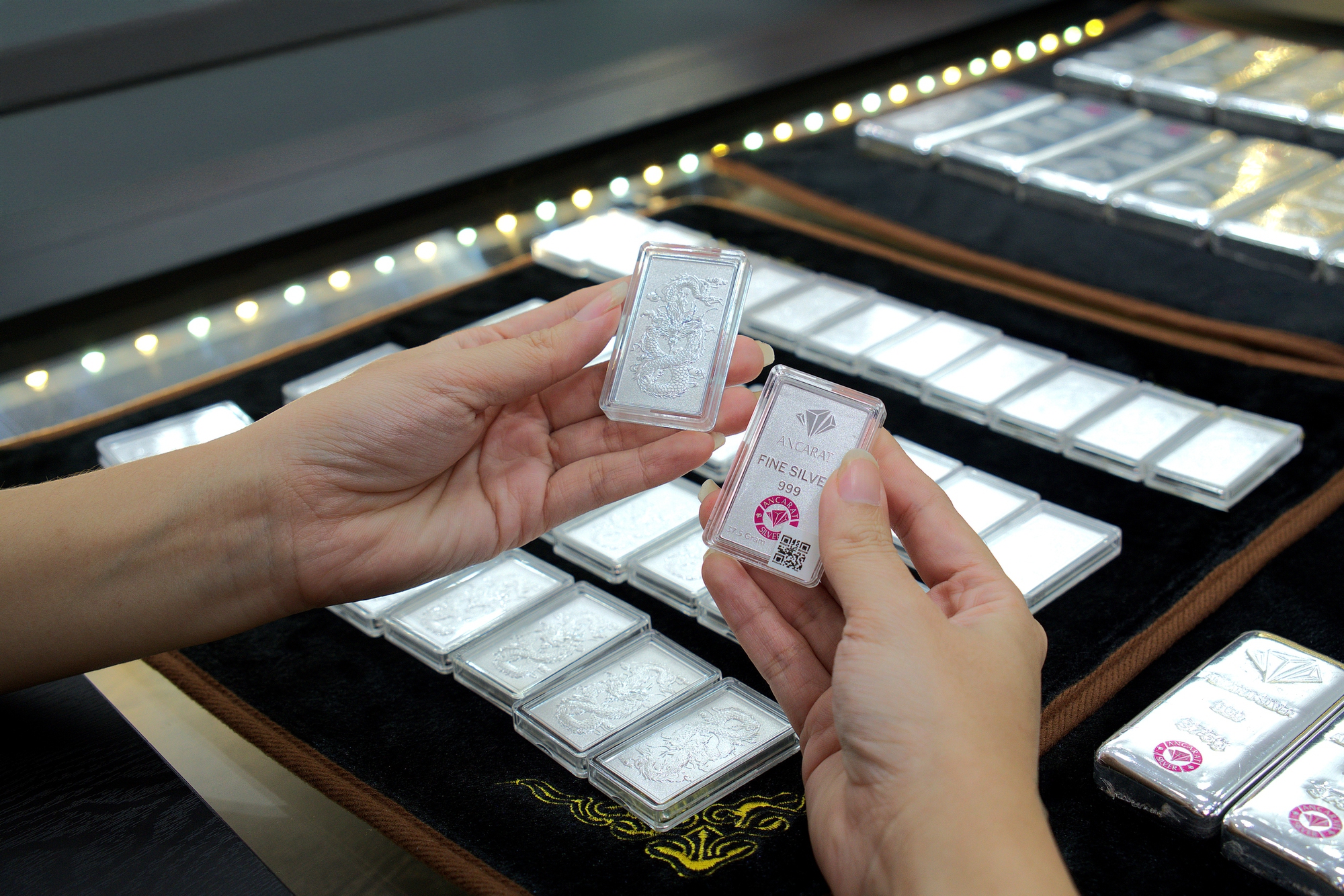 Giá bạc đồng loạt tăng mạnh - Ảnh 1