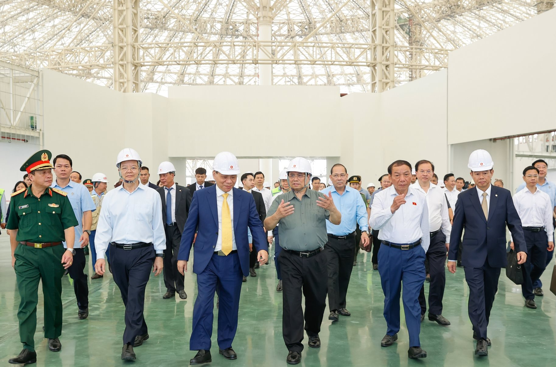 Vingroup hoàn thành công trình TOP10 thế giới chỉ trong 10 tháng và chuyện ‘tư nhân có thể làm được rất nhiều việc lớn với chất lượng và tiến độ không thể tưởng tượng’ - Ảnh 2