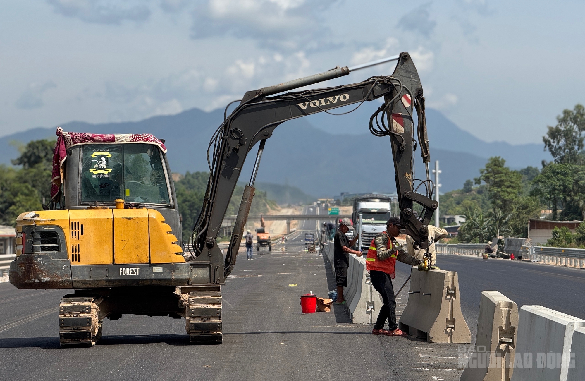 Cận cảnh cao tốc Hoà Liên - Tuý Loan trước ngày thông xe theo chỉ đạo của Thủ tướng Chính phủ - Ảnh 4