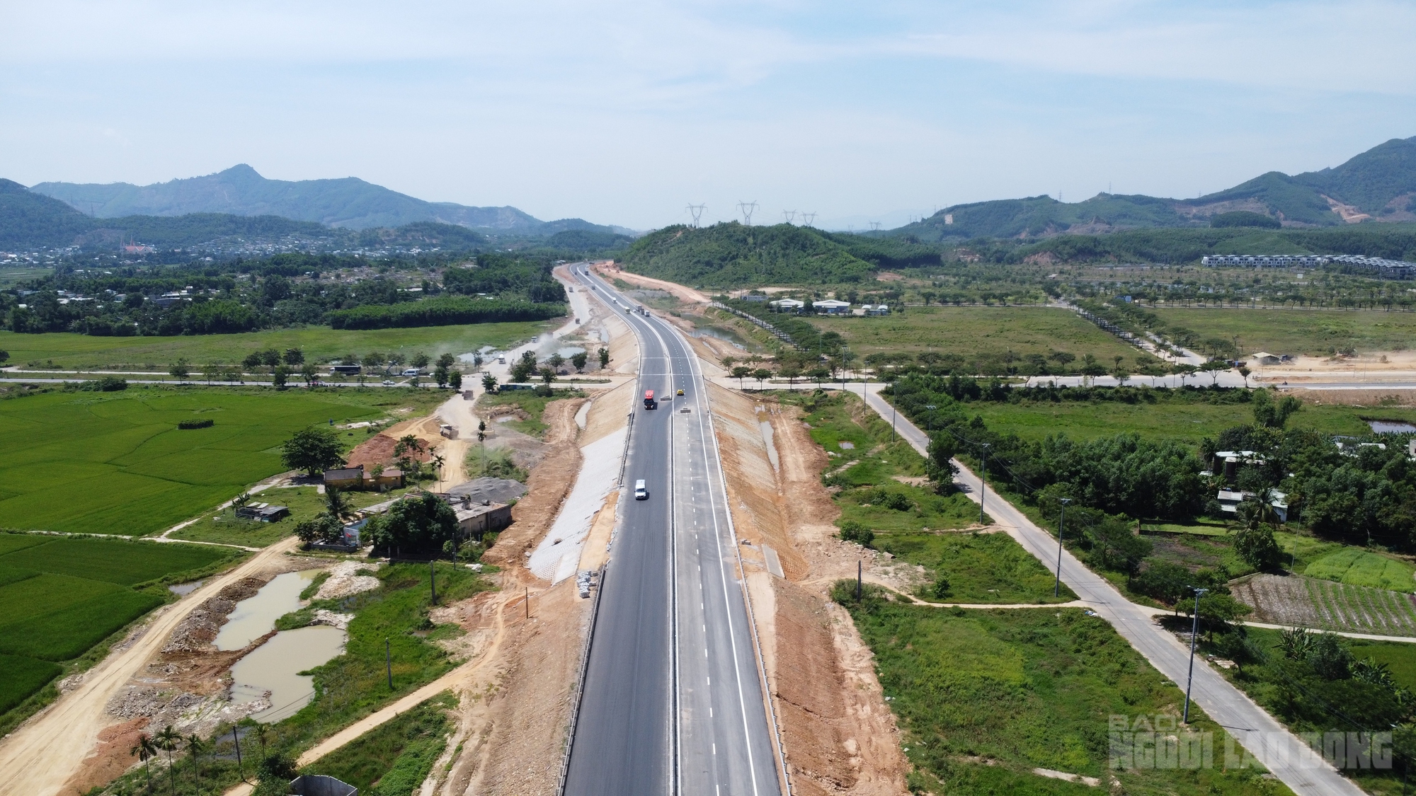 Cận cảnh cao tốc Hoà Liên - Tuý Loan trước ngày thông xe theo chỉ đạo của Thủ tướng Chính phủ - Ảnh 9