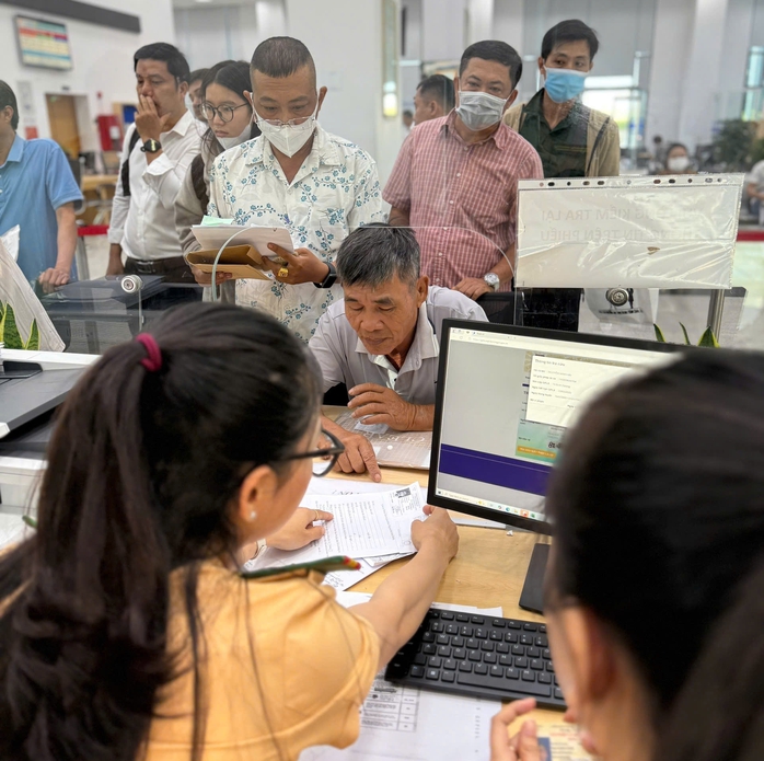 Công khai số hotline 2 lãnh đạo Phòng Cảnh sát giao thông khu vực 1- TP HCM - Ảnh 1