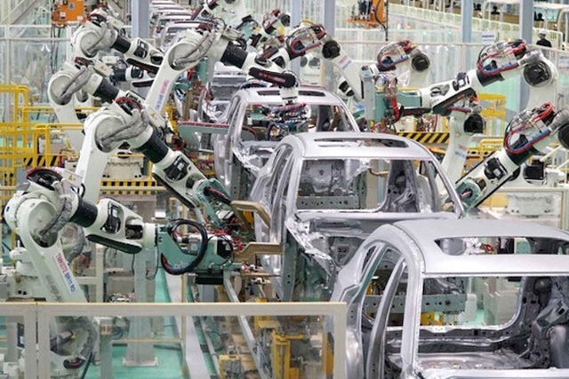 Bắt tay "ông lớn" LG xây nhà máy pin 1.200 tỷ ở Huế: Kim Long Motor có tiềm lực thế nào? - Ảnh 3