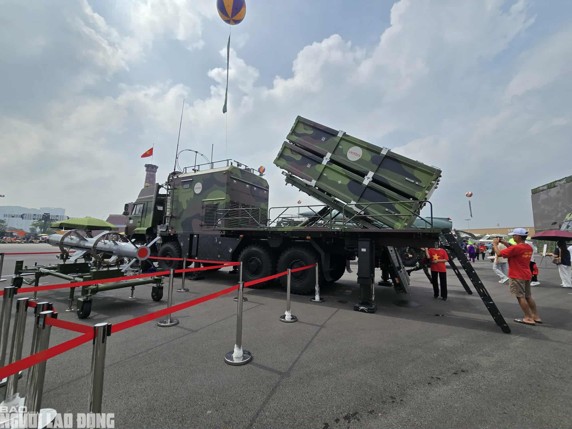 Viettel "khoe" UAV, pháo tự hành, tên lửa, radar... mới tại Triển lãm 80 năm thành tựu đất nước - Ảnh 10