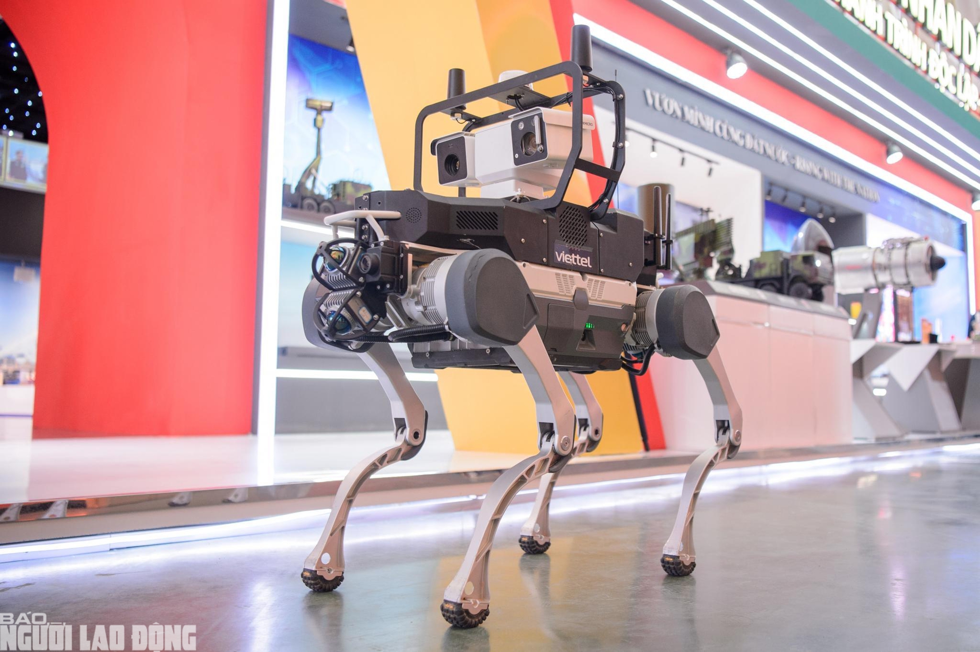 Viettel "khoe" UAV, pháo tự hành, tên lửa, radar... mới tại Triển lãm 80 năm thành tựu đất nước - Ảnh 16