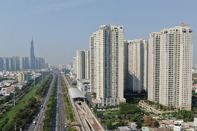 'Sóng' tăng giá tài sản dồn dập, nhiều người đứng ngồi không yên - Ảnh 1