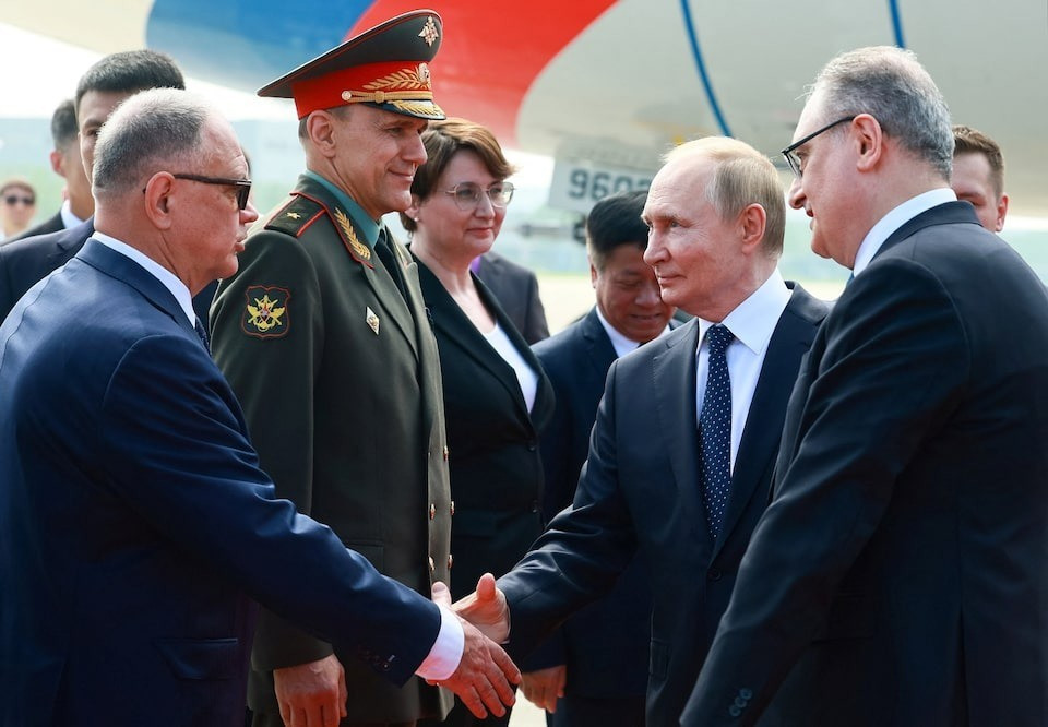 Tổng thống Nga bắt đầu chuyến thăm Trung Quốc - Ảnh 1