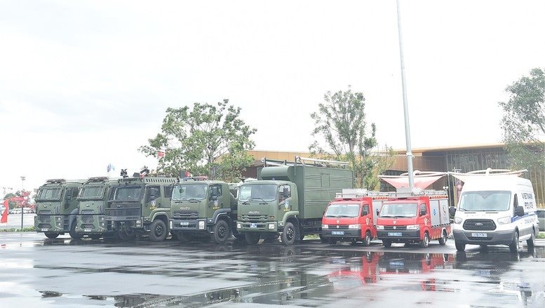 Chỉ 2 ngày nữa, Việt Nam chứng kiến một sự kiện chưa có tiền lệ, hơn 100 DN tham gia, có cả xe chống đạn - Ảnh 11