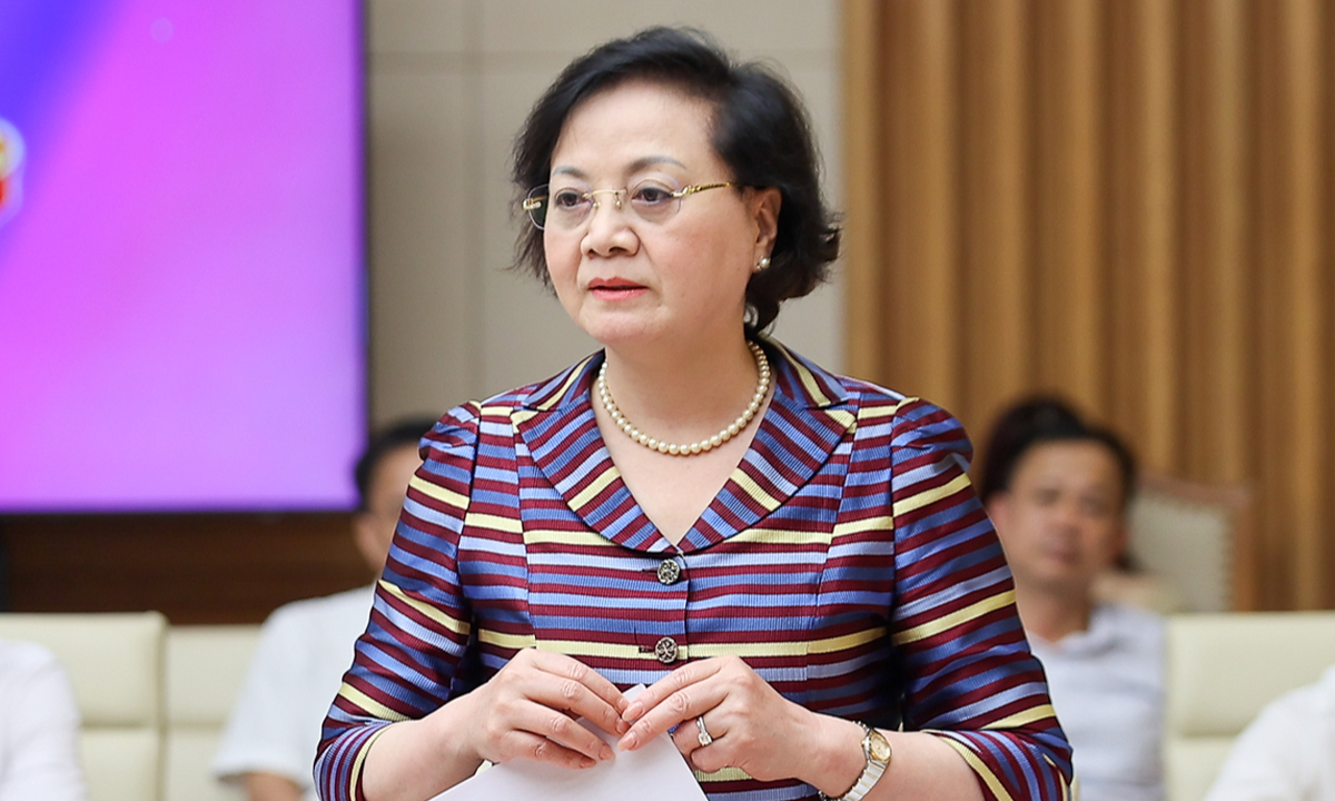 Bộ trưởng Nội vụ: Sẽ sàng lọc công chức và tuyển dụng nhân sự cho cấp tỉnh và xã - Ảnh 1