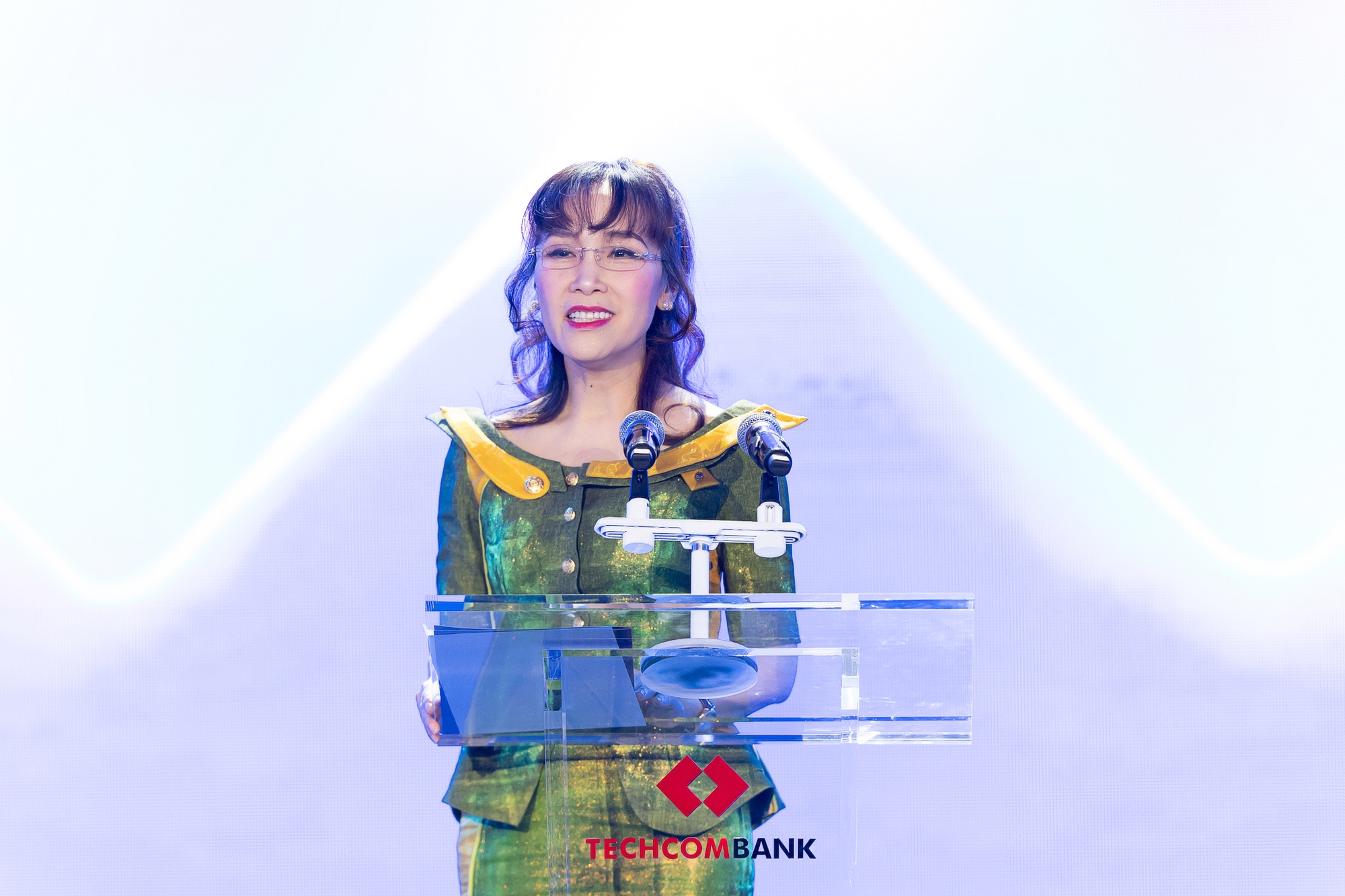 Lãnh đạo HDBank, Techcombank, Masan hiến kế giúp Việt Nam tăng trưởng hai con số - Ảnh 2