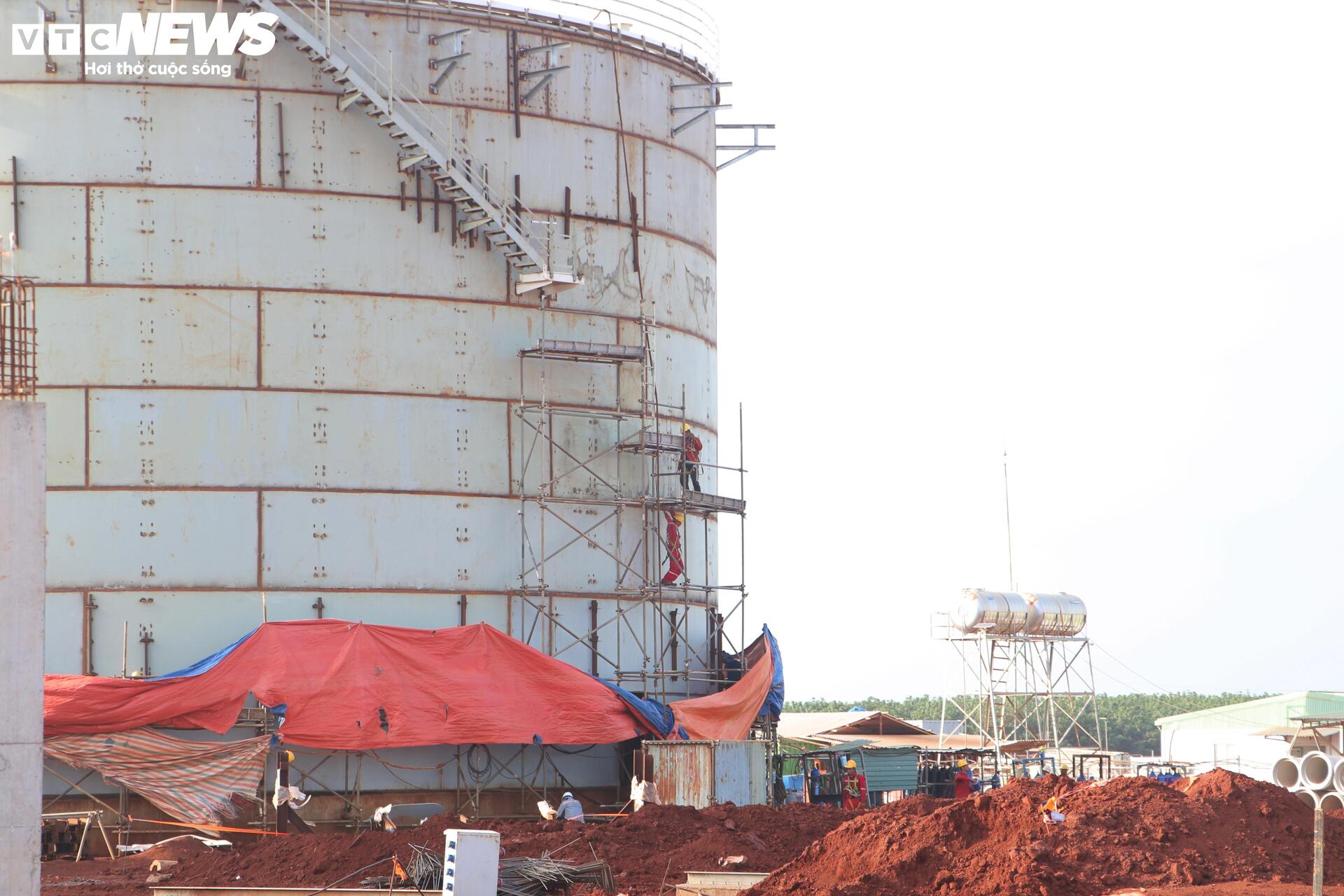 Cận cảnh bồn chứa nhiên liệu sân bay Long Thành tăng tốc về đích - Ảnh 5