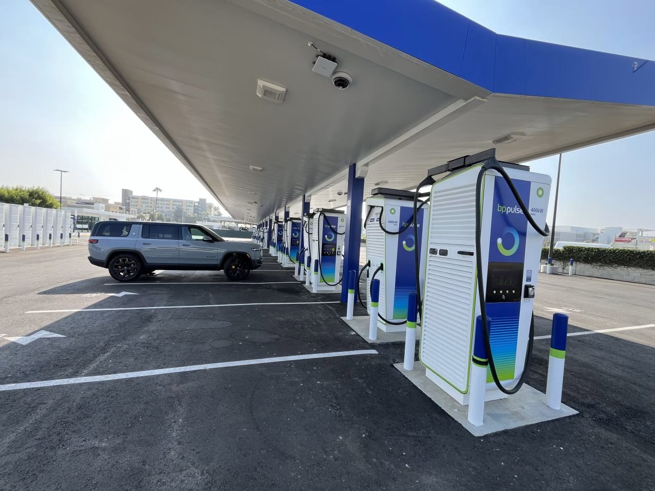 Nhà báo công nghệ: "Tôi lái xe điện 2500km, đến cả nơi heo hút nhất mà chưa hết pin giữa đường bao giờ" - Ảnh 2