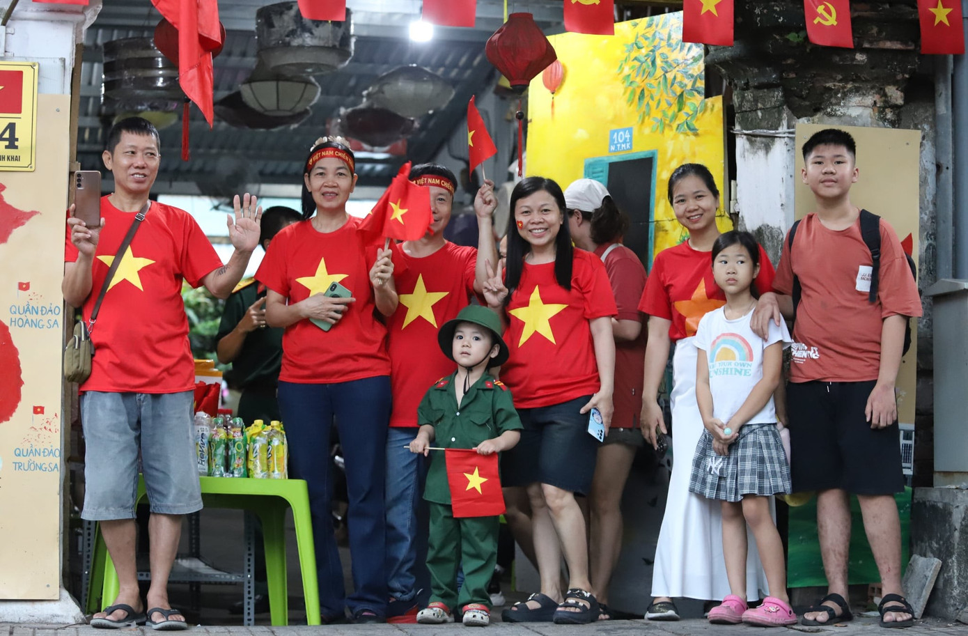 TPHCM thưởng 5 triệu đồng cho phụ nữ sinh đủ 2 con trước tuổi 35 - Ảnh 1