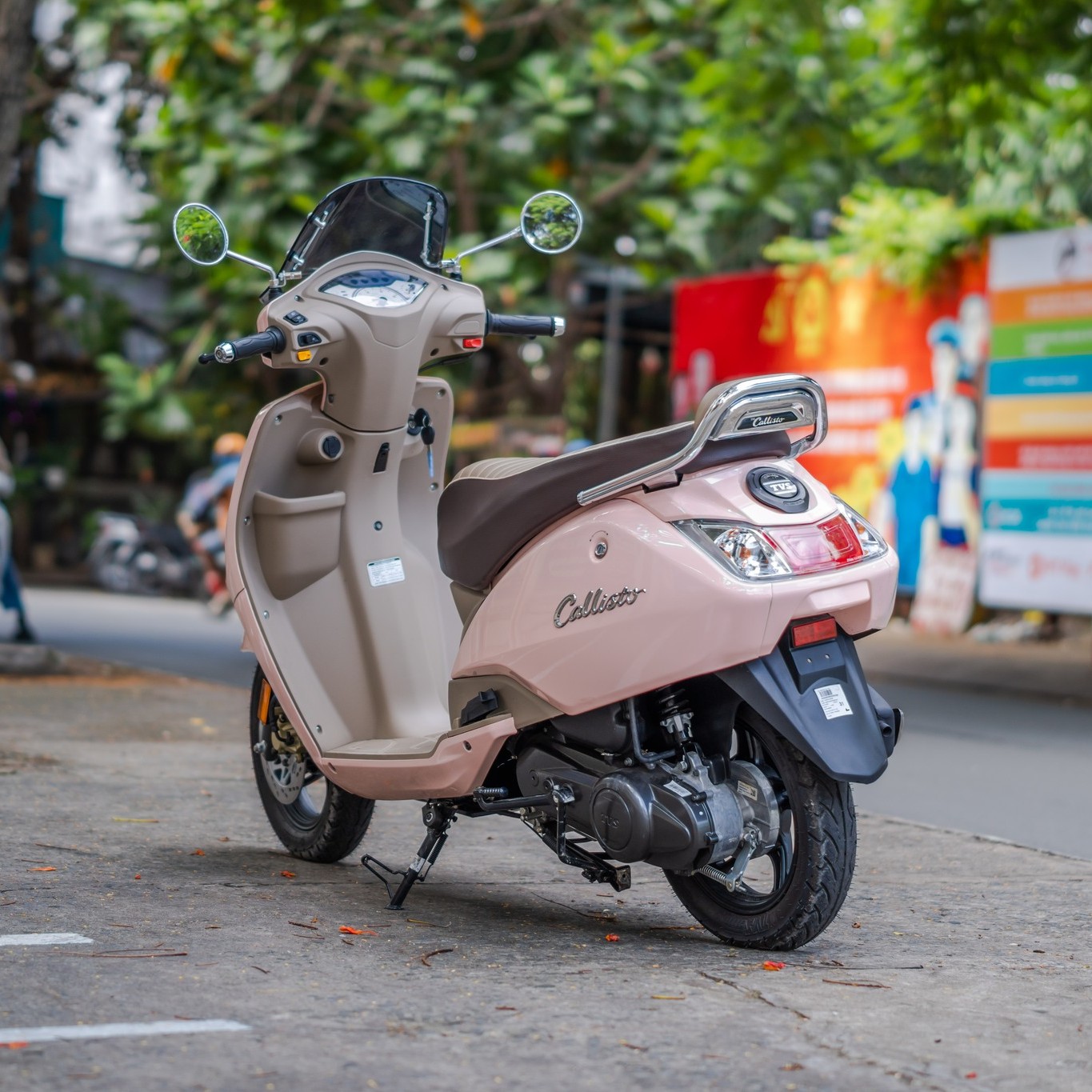 Ở Việt Nam có xe tay ga đang giảm giá mạnh, trang bị không thua kém đối thủ Vision mà rẻ hơn 10 triệu - Ảnh 2