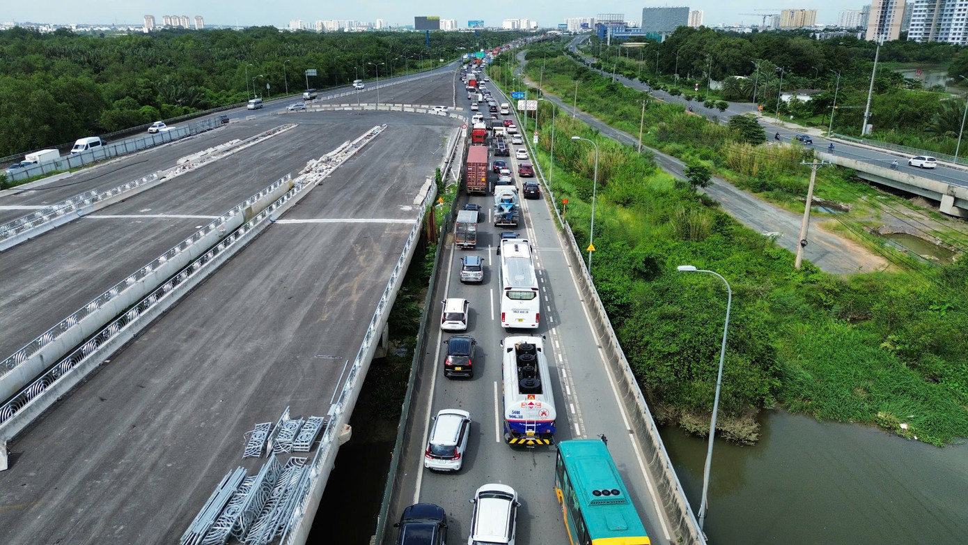 Sân bay Long Thành không thể 'về đích' một mình - Ảnh 2