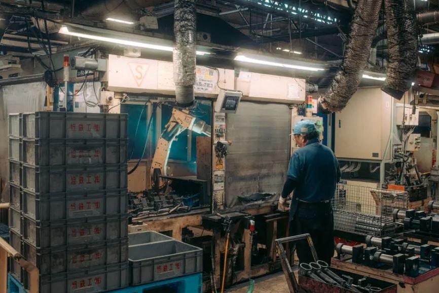 'Xương sống' chuỗi cung ứng ô tô toàn cầu tại một quốc gia châu Á lao đao: Hàng triệu lao động bị ảnh hưởng, doanh nghiệp nhỏ ít nguồn lực không thể thích nghi - Ảnh 2