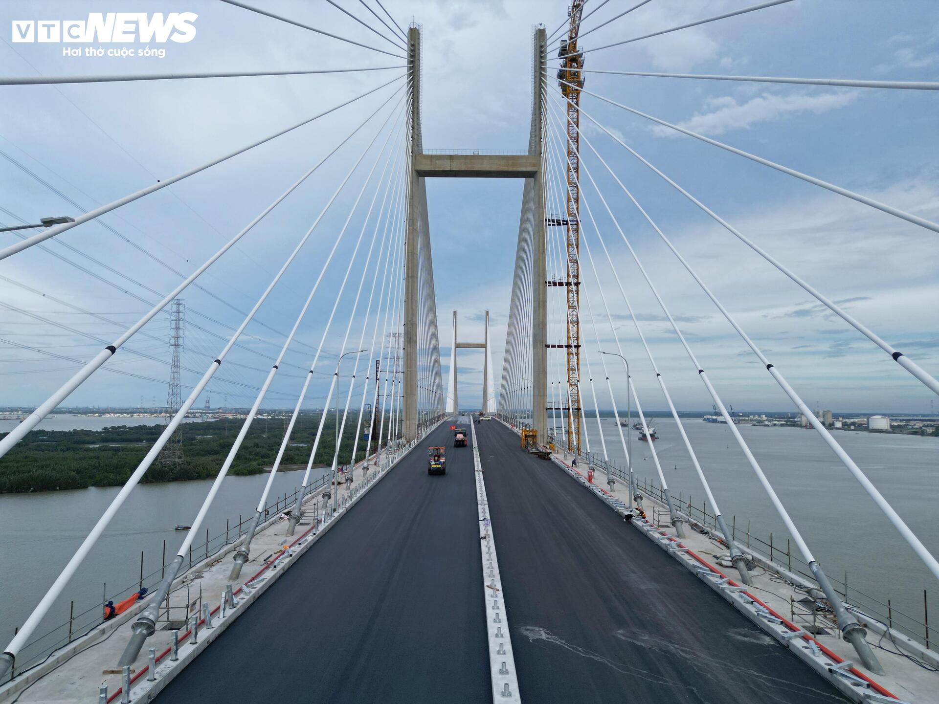 Diện mạo cầu dây văng tĩnh không cao nhất Việt Nam trước ngày về đích - Ảnh 5