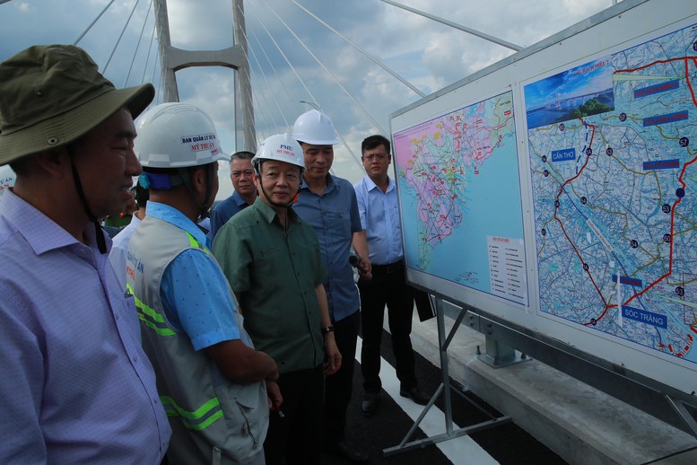 Vượt tiến độ 5 tháng, cây cầu gần 7.000 tỷ đồng, nối 2 tỉnh Đồng Tháp và Vĩnh Long chờ ngày khai thác ngay trong tháng 8 - Ảnh 1