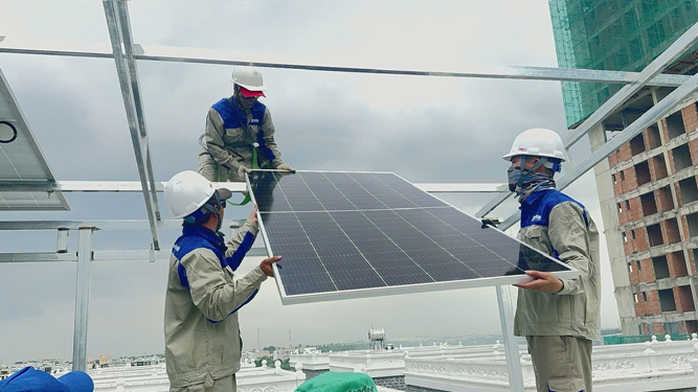 Băn khoăn mức hỗ trợ lắp điện mặt trời mái nhà - Ảnh 1