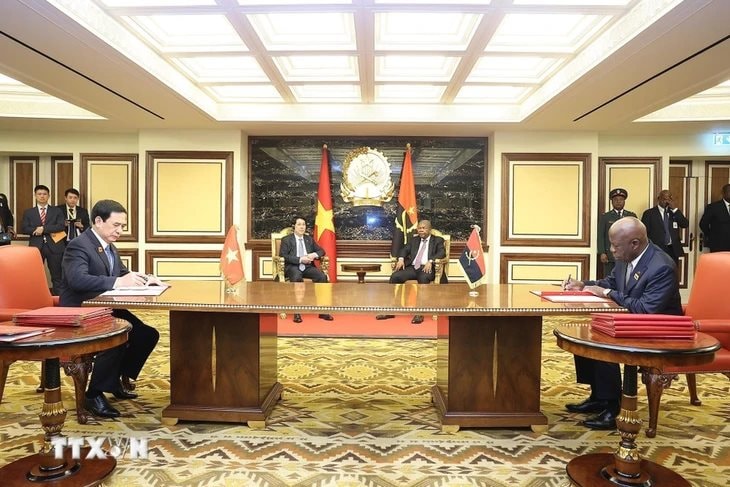 Gặp Chủ tịch nước, Tổng thống Angola đề nghị Việt Nam hỗ trợ trong lĩnh vực nuôi sống hơn 39 triệu dân - Ảnh 2