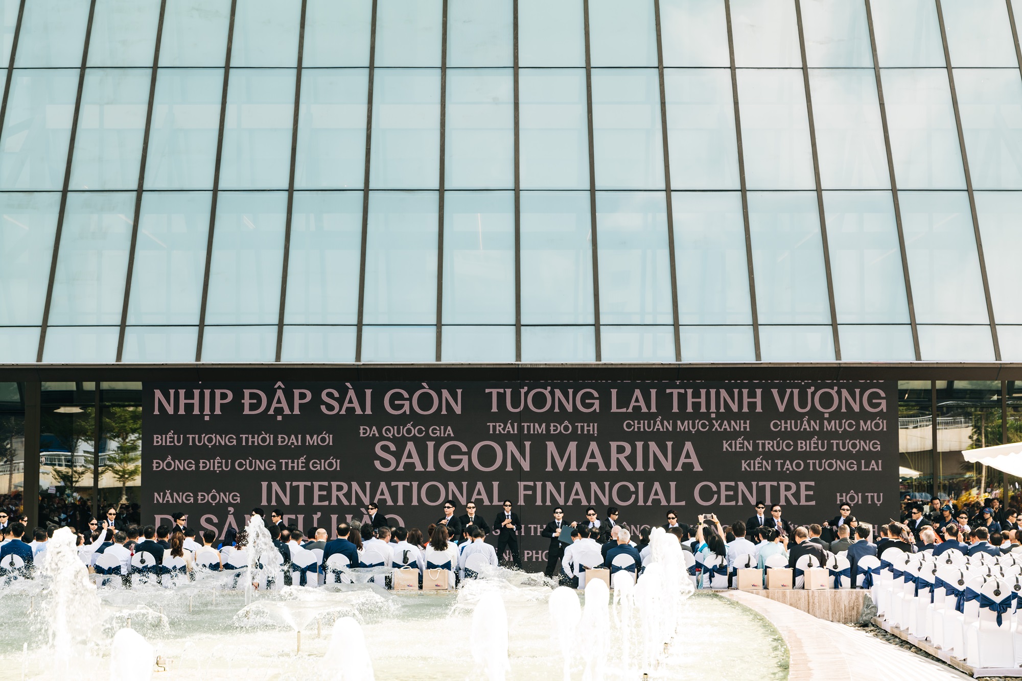 Bên trong biểu tượng tài chính 55 tầng Saigon Marina IFC, một trong những tòa nhà cao nhất Việt Nam - Ảnh 11