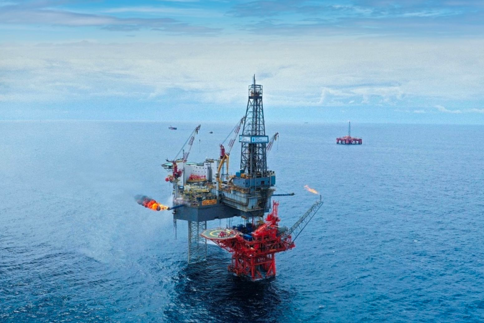 Mỏ dầu được PetroVietnam mua giá 1 USD, sau 10 năm mang về doanh thu 4 tỷ USD - Ảnh 1