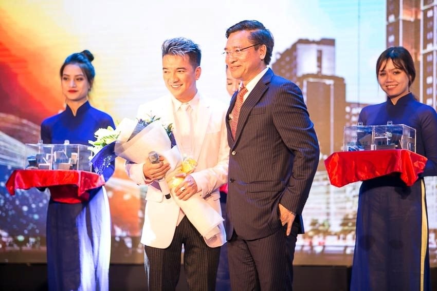 Lai lịch đại gia bất động sản nợ thuế hơn 3.200 tỷ đồng, chiếm gần 70% tổng nợ thuế của Tp.HCM - Ảnh 4