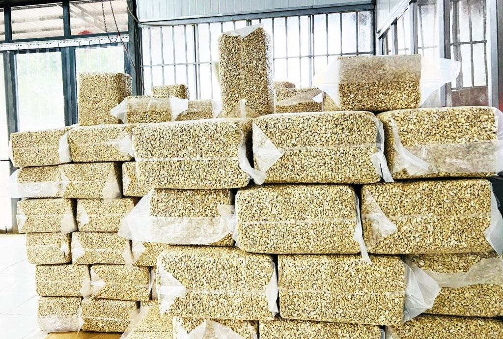 Lý do Trung Quốc rốt ráo gom mua hạt điều Việt Nam - Ảnh 2