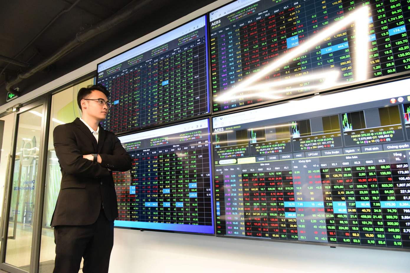 Khối ngoại bán ròng mạnh trước kỳ nghỉ lễ - Ảnh 1