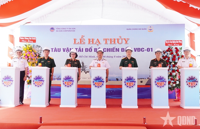 Báo Ba Lan: Việt Nam hạ thủy tàu đổ bộ hiện đại, mang "cuộc sống thứ hai" cho thiết kế của một nước NATO - Ảnh 2