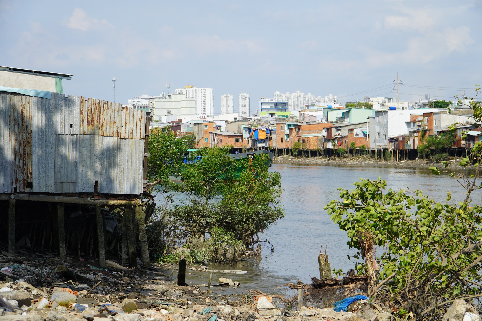 Di dời nhà ven kênh ở TP HCM: Đấu giá 4 khu đất - Ảnh 2