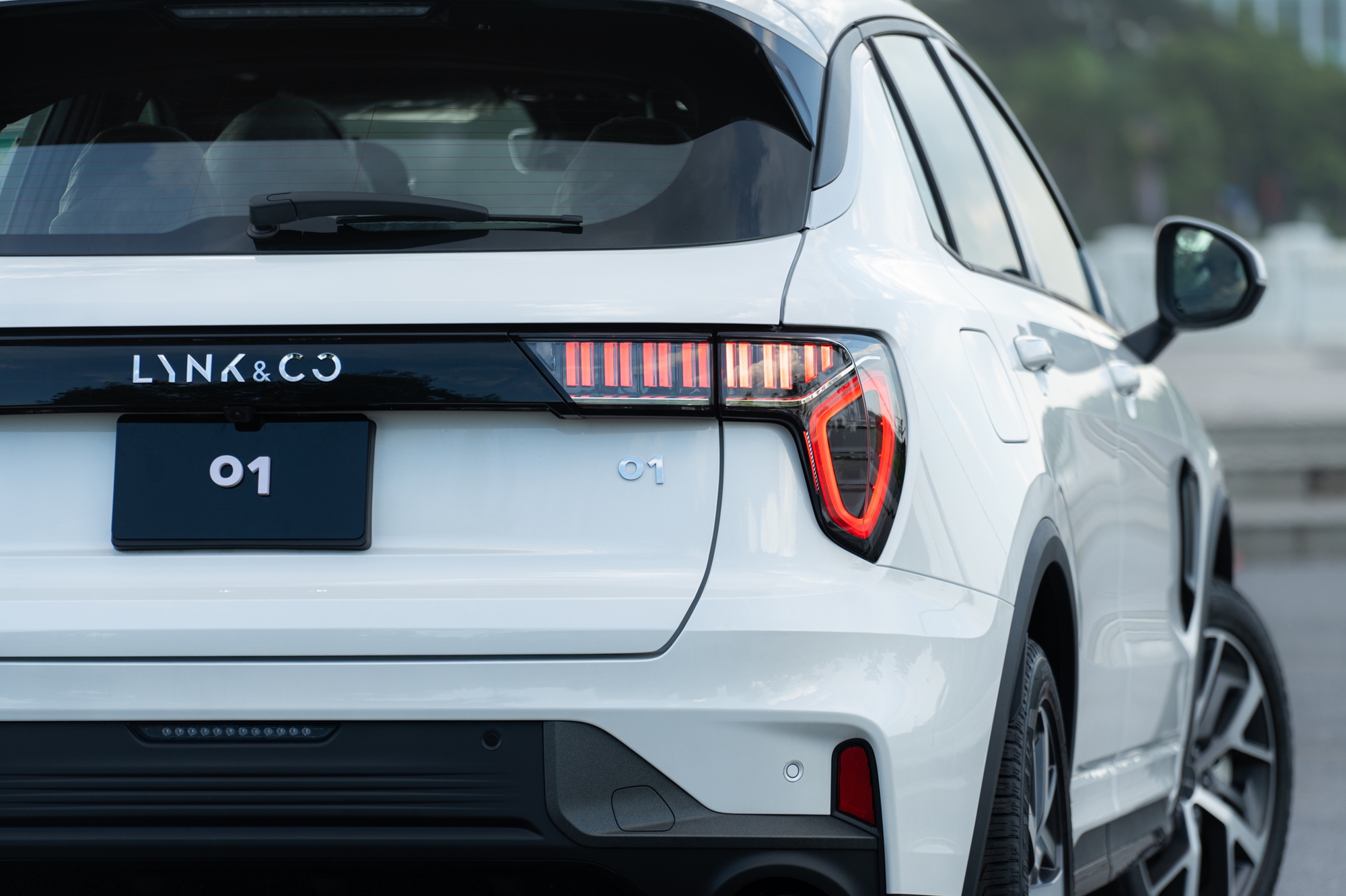 Chi tiết Lynk & Co 01 bản 'base' vừa ra mắt: Giá rẻ hơn 80 triệu đồng, bỏ một số tính năng nhưng vẫn còn ADAS - Ảnh 11