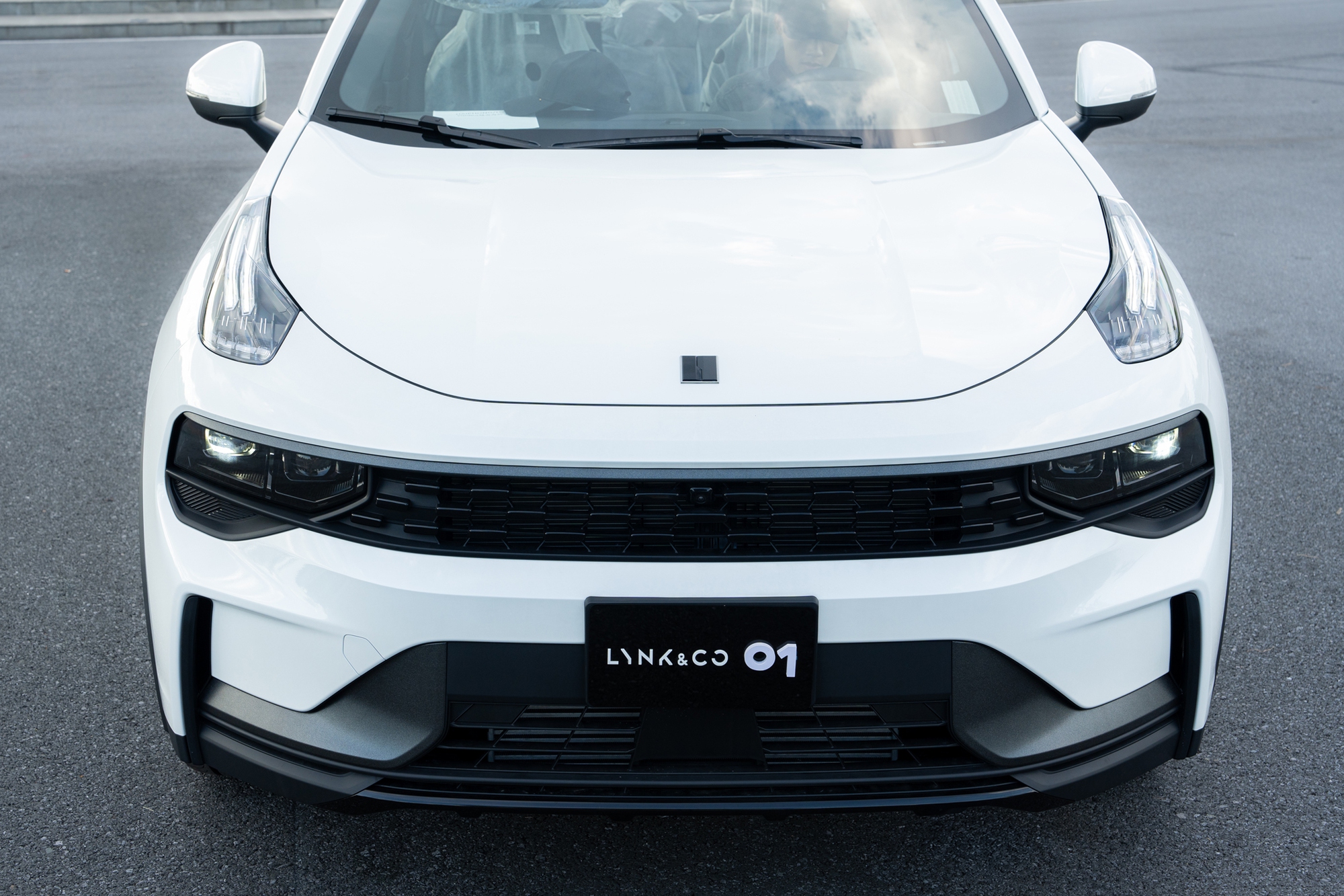 Chi tiết Lynk & Co 01 bản 'base' vừa ra mắt: Giá rẻ hơn 80 triệu đồng, bỏ một số tính năng nhưng vẫn còn ADAS - Ảnh 4