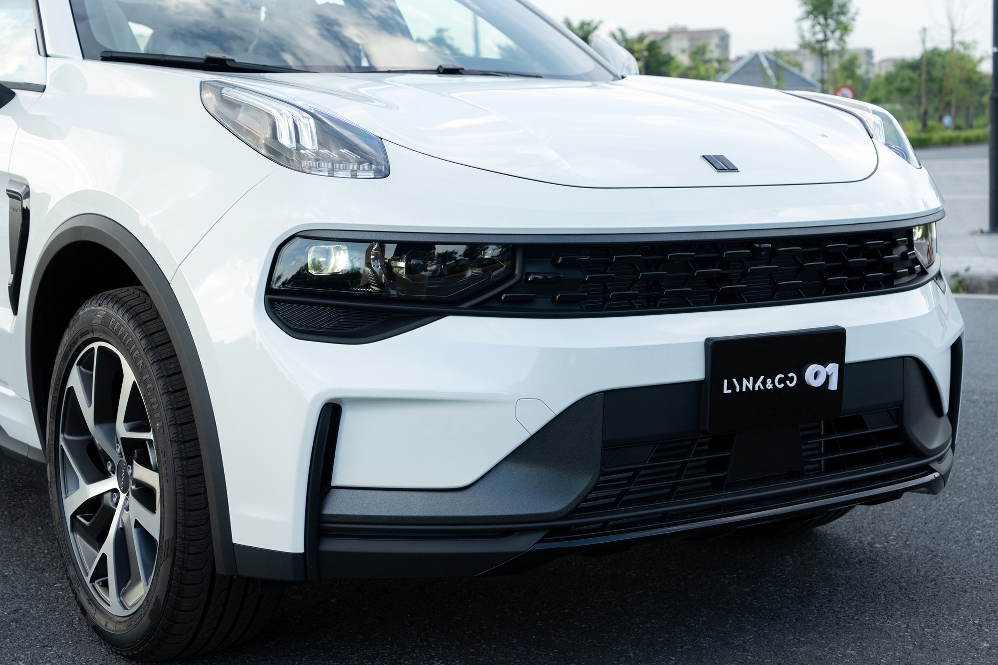 Chi tiết Lynk & Co 01 bản 'base' vừa ra mắt: Giá rẻ hơn 80 triệu đồng, bỏ một số tính năng nhưng vẫn còn ADAS - Ảnh 5