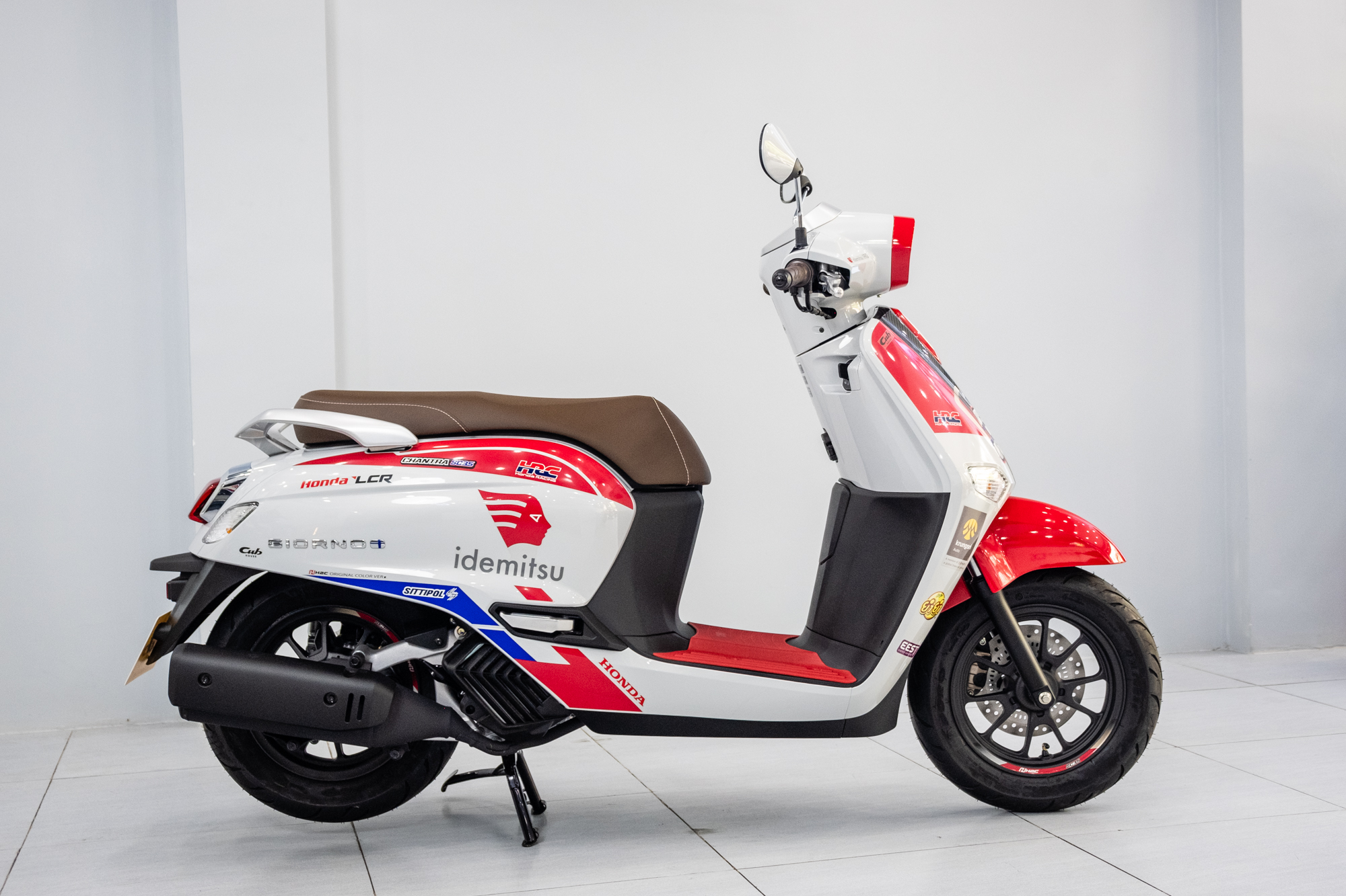 'Cận cảnh' hàng hiếm Honda Giorno+ SC35 ThaiGP đầu tiên về Việt Nam, giới hạn 99 chiếc trên toàn thế giới, giá có thể cả trăm triệu - Ảnh 16