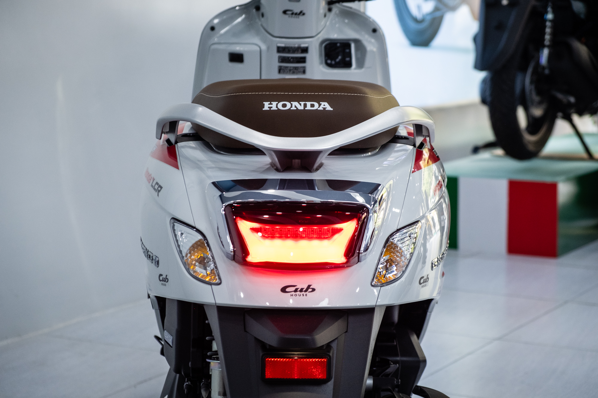 'Cận cảnh' hàng hiếm Honda Giorno+ SC35 ThaiGP đầu tiên về Việt Nam, giới hạn 99 chiếc trên toàn thế giới, giá có thể cả trăm triệu - Ảnh 20