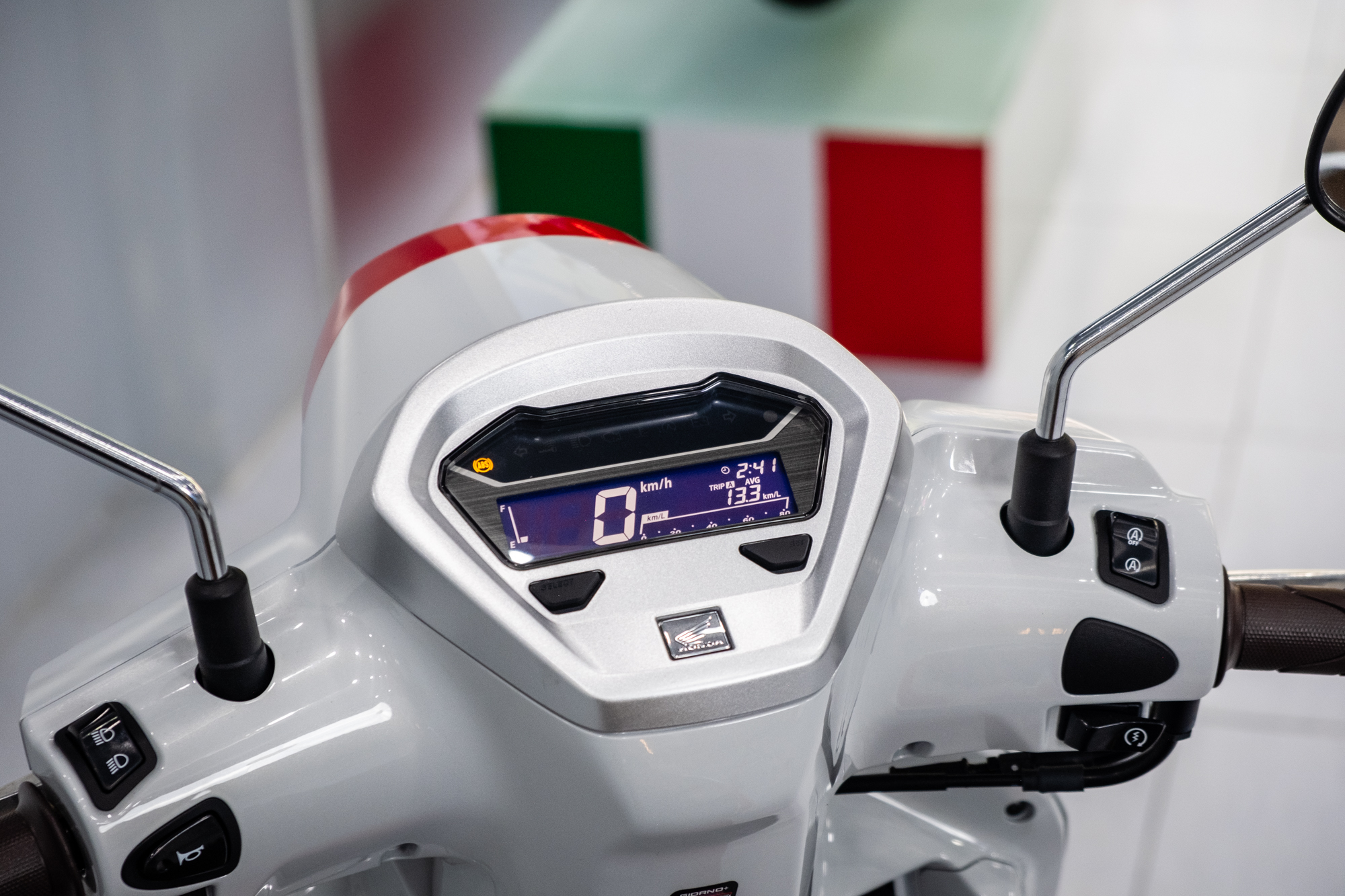 'Cận cảnh' hàng hiếm Honda Giorno+ SC35 ThaiGP đầu tiên về Việt Nam, giới hạn 99 chiếc trên toàn thế giới, giá có thể cả trăm triệu - Ảnh 10