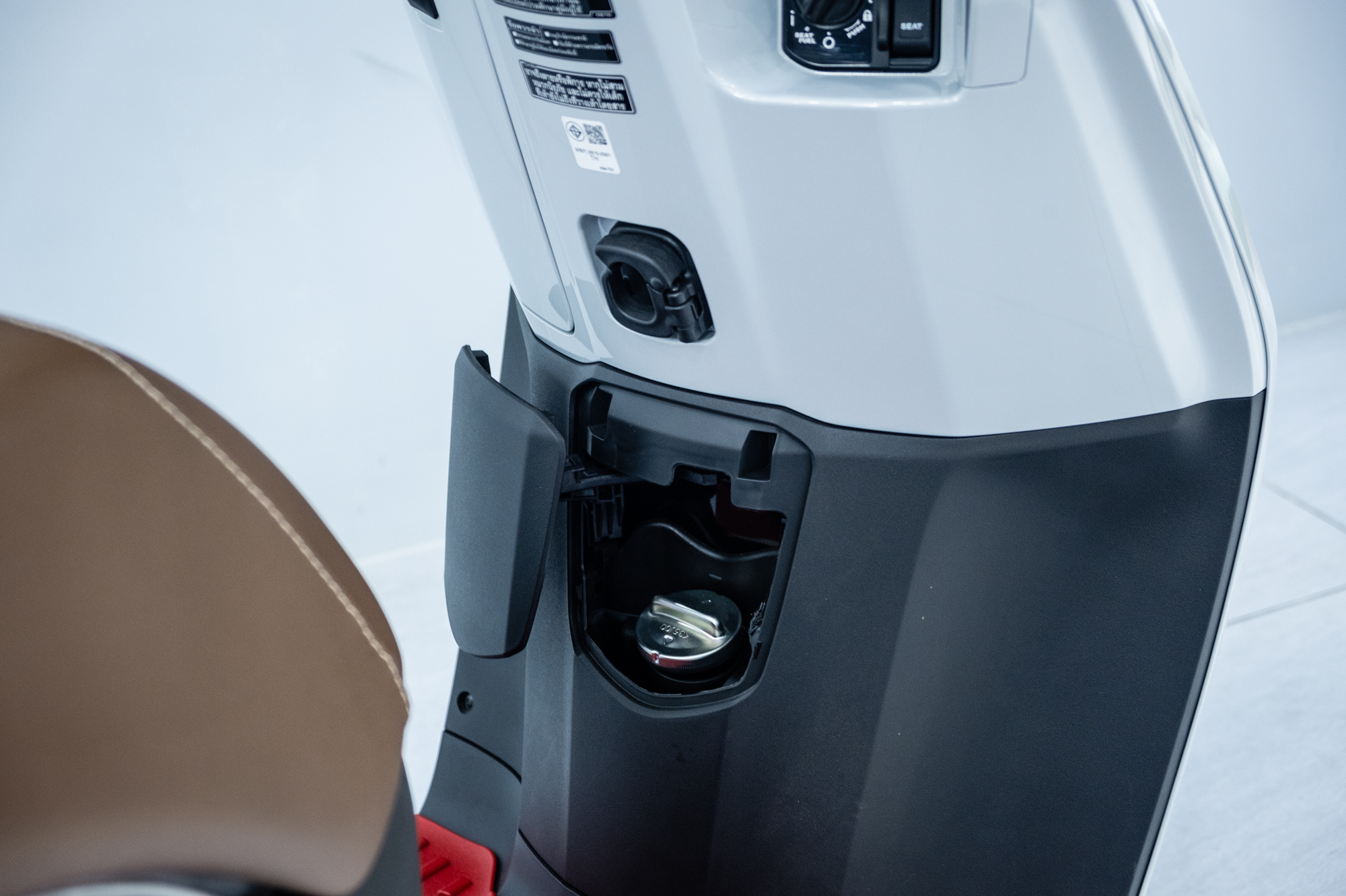 'Cận cảnh' hàng hiếm Honda Giorno+ SC35 ThaiGP đầu tiên về Việt Nam, giới hạn 99 chiếc trên toàn thế giới, giá có thể cả trăm triệu - Ảnh 13