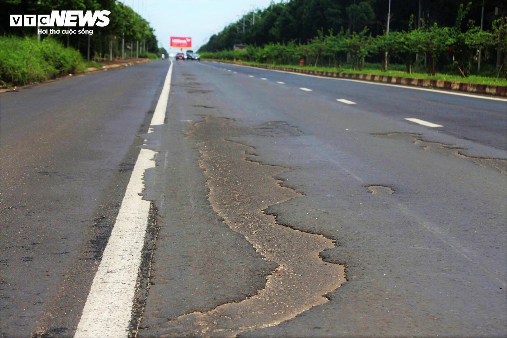 Đường hơn 640 tỷ đồng ở Đắk Lắk tiếp tục hư hỏng sau sửa chữa - Ảnh 3