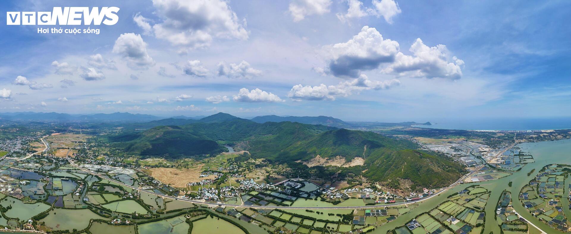 Ngắm tuyến đường 800 tỷ, ‘mạch máu giao thông’ trọng điểm của Gia Lai - Ảnh 12