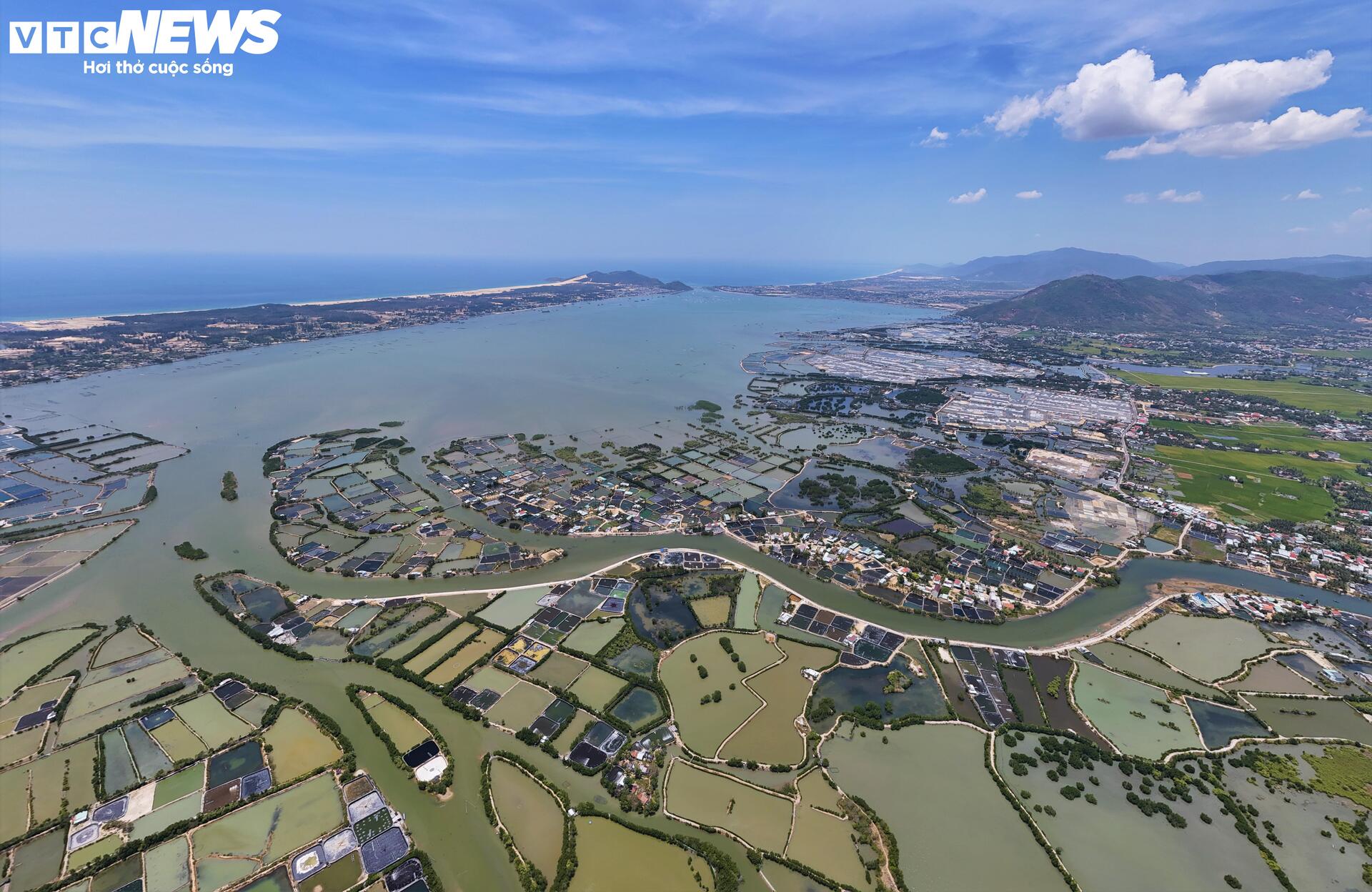 Ngắm tuyến đường 800 tỷ, ‘mạch máu giao thông’ trọng điểm của Gia Lai - Ảnh 13