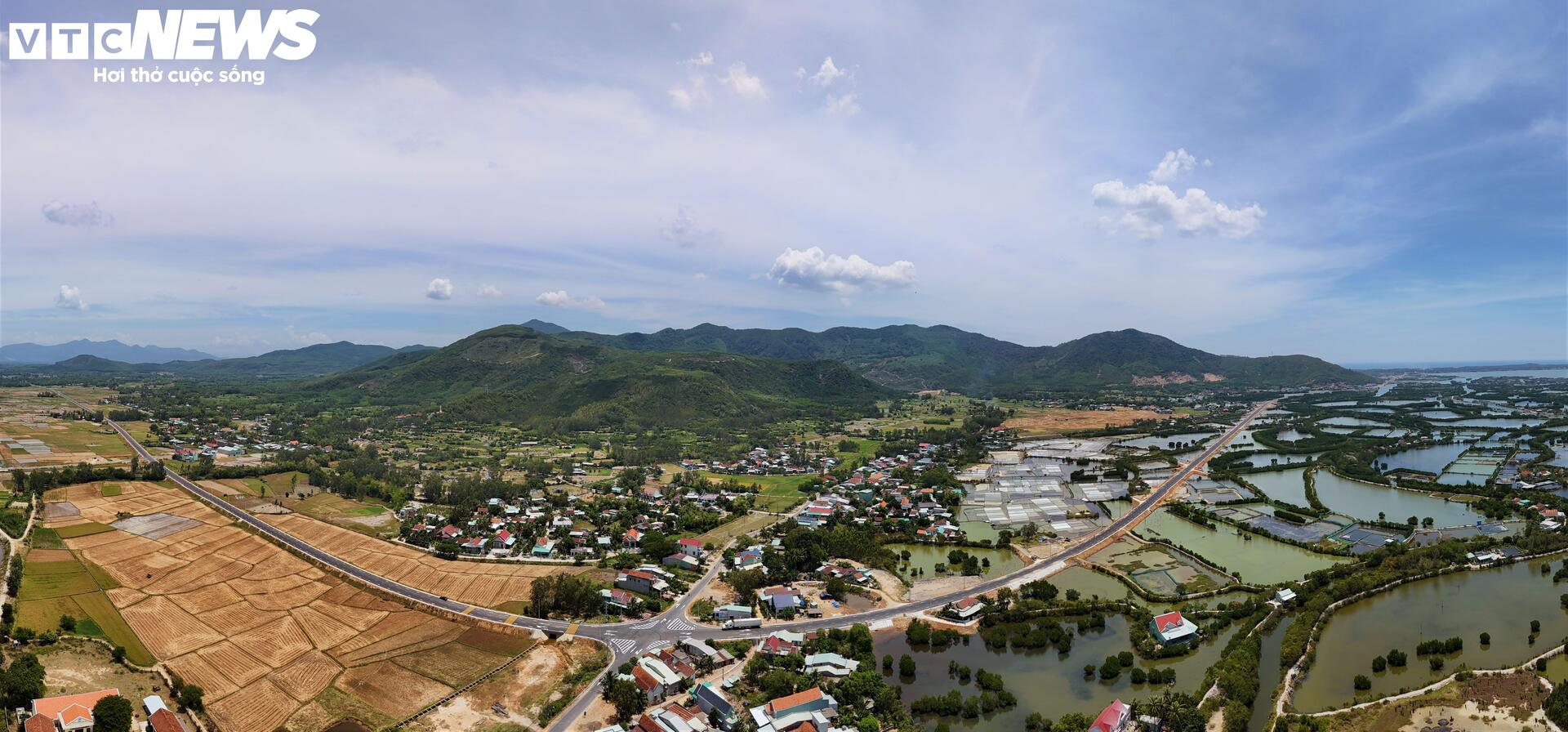 Ngắm tuyến đường 800 tỷ, ‘mạch máu giao thông’ trọng điểm của Gia Lai - Ảnh 2