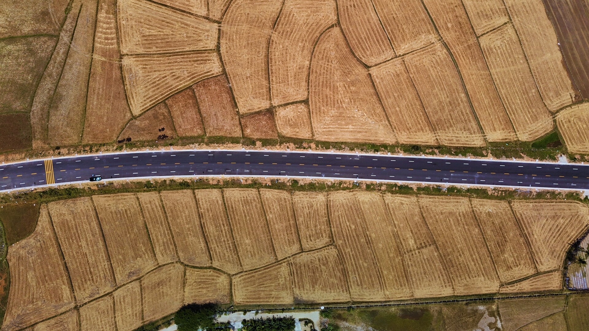 Ngắm tuyến đường 800 tỷ, ‘mạch máu giao thông’ trọng điểm của Gia Lai - Ảnh 8