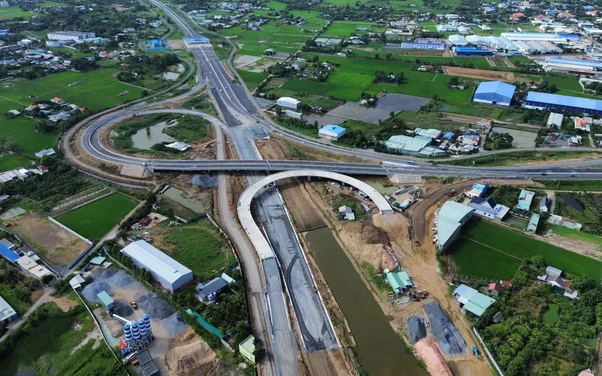TP Hồ Chí Minh: Tuyến chính đường Vành đai 3 sẽ thông xe vào cuối năm 2025 - Ảnh 1